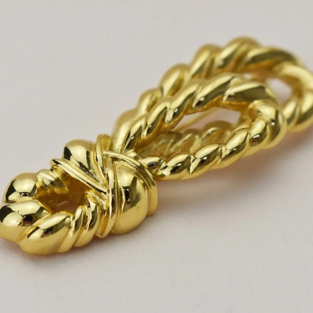 Rope knot brooch gold, large quirky lapel pin for women, 60s vintage jewelry